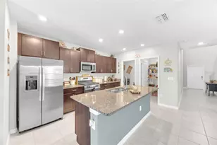 9434 Lemon Drop Loop, Sun City Center, FL 33573 - Photo 13