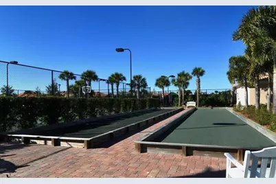 2121 Burgos Drive, Sarasota, FL 34238 - Photo 13