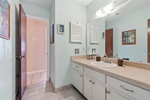 14403 Brentwood Dr, Tampa, FL 33618 - Photo 33