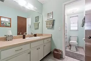 14403 Brentwood Dr, Tampa, FL 33618 - Photo 31