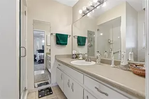 14403 Brentwood Dr, Tampa, FL 33618 - Photo 27