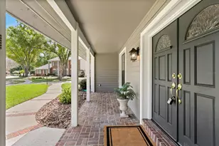 6404 Josephine Arbor Pl, Temple Terrace, FL 33617 - Photo 3