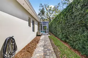 12010 Hardaman Pl, Tampa, FL 33618 - Photo 61