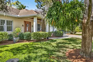 12010 Hardaman Pl, Tampa, FL 33618 - Photo 3