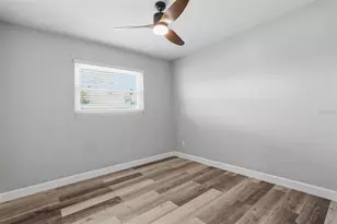 3951 Porpoise Dr SE, Saint Petersburg, FL 33705 - Photo 19