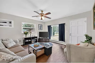 306 E Hydrangia Street, Tampa, FL 33612 - Photo 9