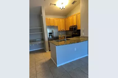 10102 Courtney Oaks Circle #202, Tampa, FL 33619 - Photo 9