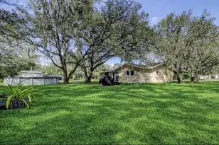 10821 Candy Ln, New Port Richey, FL 34654 - Photo 23