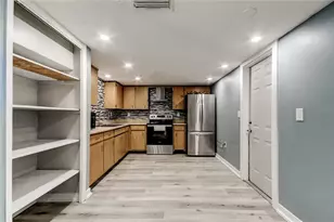 10821 Candy Ln, New Port Richey, FL 34654 - Photo 9