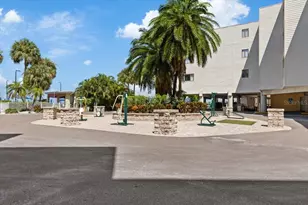 2506 N Rocky Point Dr, Tampa, FL 33607 - Photo 29