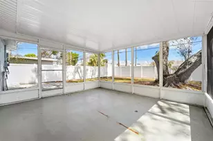 215 36th St SE, Largo, FL 33771 - Photo 13