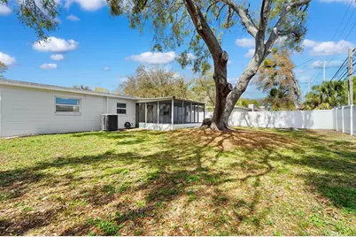 215 36th Street SE, Largo, FL 33771 - Photo 17