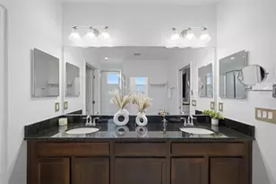 29003 Trevi Pl, Wesley Chapel, FL 33543 - Photo 21