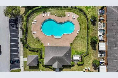 7060 Towne Lake Road, Riverview, FL 33578 - Photo 9