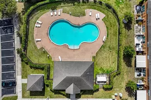 7060 Towne Lake Rd, Riverview, FL 33578 - Photo 9