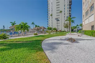 5200 Brittany Dr S, Saint Petersburg, FL 33715 - Photo 63