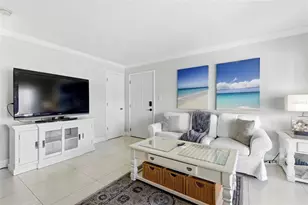 4911 Coquina Key Dr SE, Saint Petersburg, FL 33705 - Photo 7