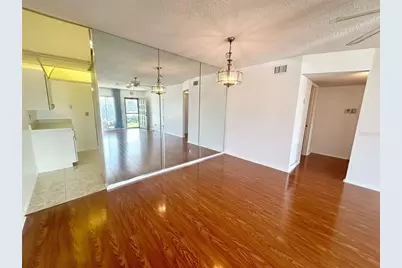 2400 Columbia Drive #18, Clearwater, FL 33763 - Photo 5