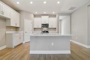 5010 22nd St N, Saint Petersburg, FL 33714 - Photo 13