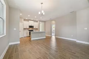 5010 22nd St N, Saint Petersburg, FL 33714 - Photo 9