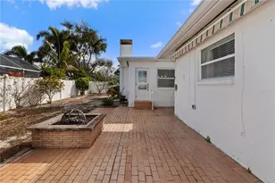 13565 86th Ave, Seminole, FL 33776 - Photo 17