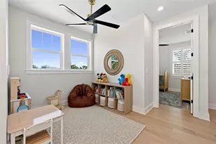 1811 Bayou Grande Blvd NE, Saint Petersburg, FL 33703 - Photo 11