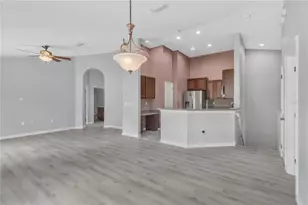 16505 Kingletridge Ave, Lithia, FL 33547 - Photo 7