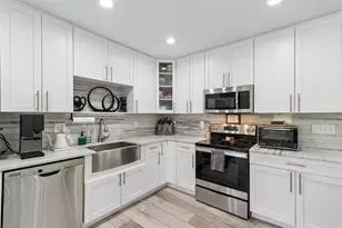 4611 W Paxton Ave, Tampa, FL 33611 - Photo 11