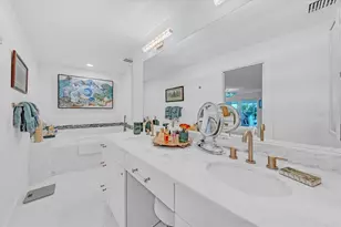 685 Boca Ciega Point Blvd S, Saint Petersburg, FL 33708 - Photo 13