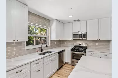 6000 19th Street NE, Saint Petersburg, FL 33703 - Photo 11