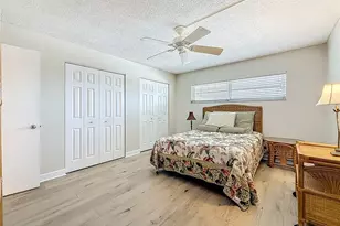 7401 Bay Island Dr S, South Pasadena, FL 33707 - Photo 13