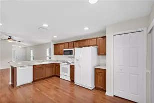 12807 Geneva Glade Dr, Riverview, FL 33578 - Photo 17