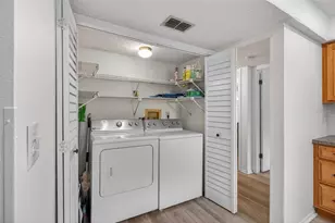 5920 80th St N, Saint Petersburg, FL 33709 - Photo 13
