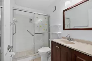 5920 80th St N, Saint Petersburg, FL 33709 - Photo 7