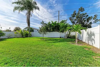 6000 Bayou Grande Boulevard NE, Saint Petersburg, FL 33703 - Photo 39