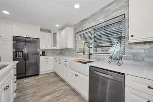 4976 Galleon Ct, New Port Richey, FL 34652 - Photo 17