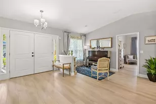 8 Ambleside Dr, Belleair, FL 33756 - Photo 9