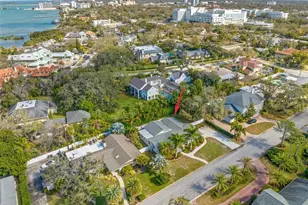 8 Ambleside Dr, Belleair, FL 33756 - Photo 51