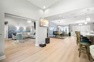 8 Ambleside Dr, Belleair, FL 33756 - Photo 11