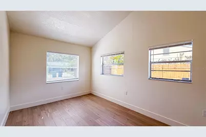 4211 W Bay View Avenue, Tampa, FL 33611 - Photo 13