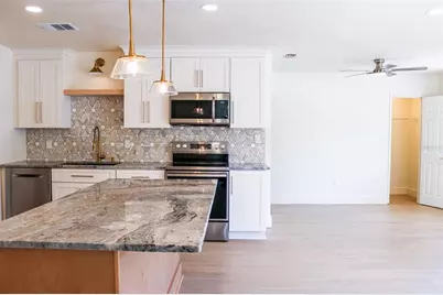 4211 W Bay View Avenue, Tampa, FL 33611 - Photo 3