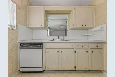 5750 80th Street N #B-206, Saint Petersburg, FL 33709 - Photo 15