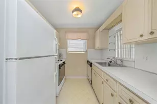 5750 80th St N, Saint Petersburg, FL 33709 - Photo 11