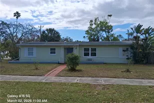 1061 Nokomis St, Clearwater, FL 33755 - Photo 3