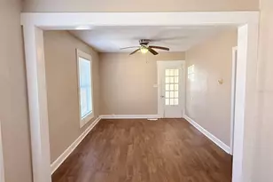 2609 4th St S, Saint Petersburg, FL 33705 - Photo 3