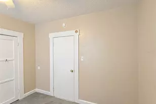 2609 4th St S, Saint Petersburg, FL 33705 - Photo 17