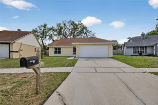 2043 Shadow Pine Dr, Brandon, FL 33511 - Photo 37