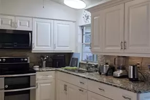 4912 E Serena Dr, Tampa, FL 33617 - Photo 7