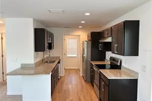 2651 1/2 Bayside Dr S, Saint Petersburg, FL 33705 - Photo 5