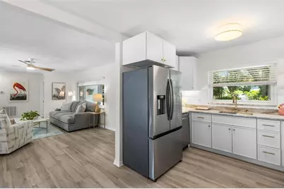 4665 Woodland Drive, Saint Petersburg, FL 33708 - Photo 15